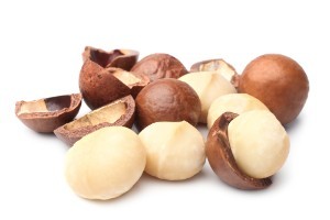 Орехи и холестерин: грецкие, миндаль, арахис, кедровые, какие лучше снижают холестерол
