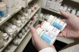 Медикаментозное лечение атеросклероза сосудов: таблетки, препараты и витамины