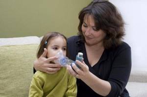 Симптомы астмы у взрослых и детей в разные периоды болезни